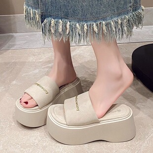 8cm��כ���ЬŮ���⴩2026�¿�С�����������e�ɸ�ɳ��һ����Ь
