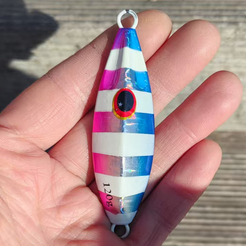 深海船で小蜂を釣ります。ゆっくりと鉄板の海釣りをします。