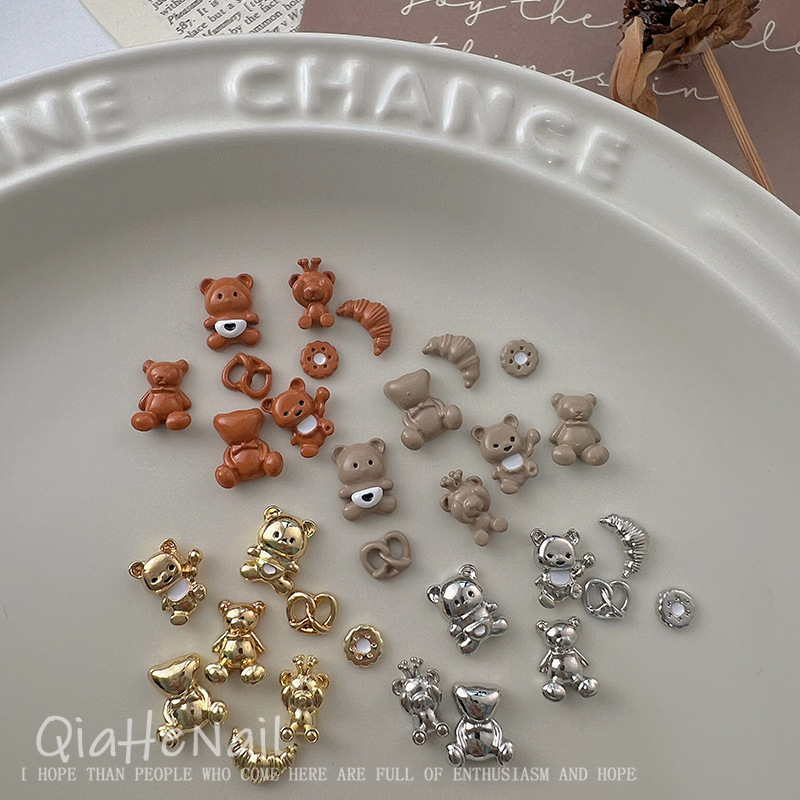Fun Nail Alkaline Water Biscuits Metal Jewelry Crown Cute Bear Cartoon Alloy Stereo Spray Paint Patch Jewelry Fun Nail Alkaline Water Biscuits Metal Jewelry Crown Cute Bear Cartoon Alloy Stereo Spray Paint Patch Jewelry