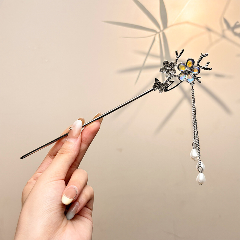 Nueva horquilla china 2025 nuevo estilo estilo antiguo horquilla mujer falda de cara de caballo de alta calidad estilo nacional horquilla de madera paso a paso horquilla tocado