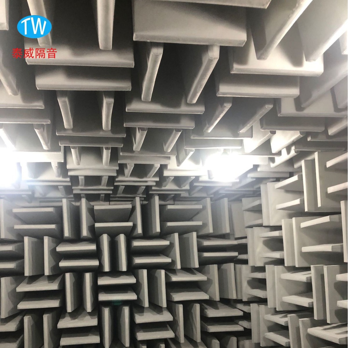 源头厂家直销设计制造精密级消声室半声学实验尖劈降噪静音