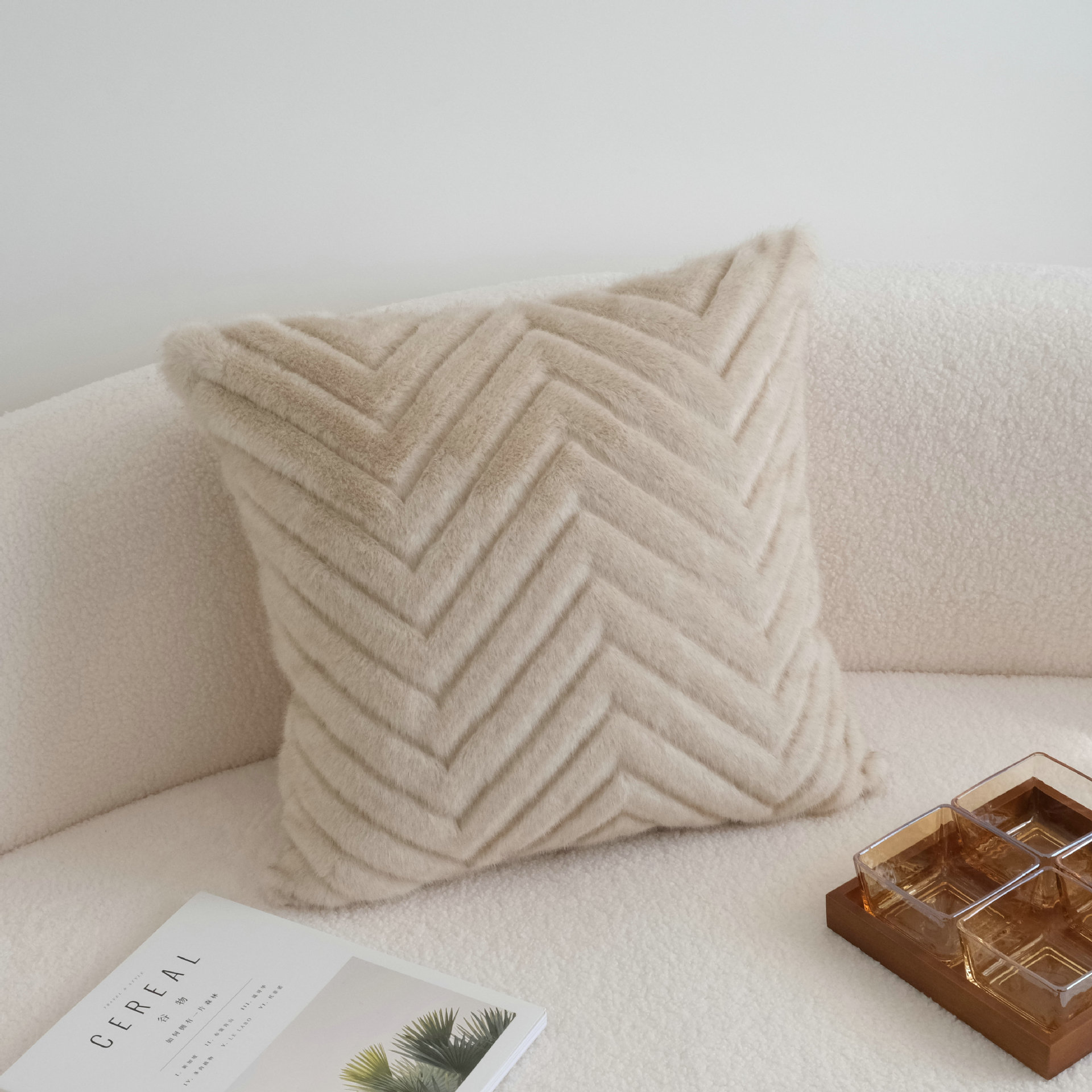 Light luxury mink-like pillow three-dimensional herringbone pattern solid color plush high-grade cream pillow decorative sofa cushion cover