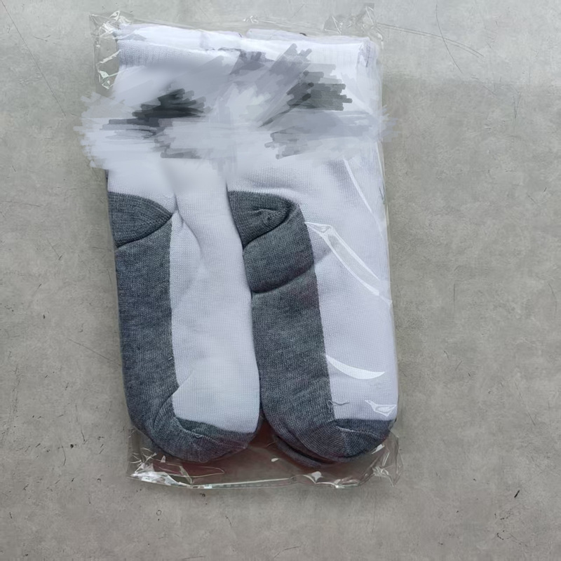 Factory Direct Sales of Men's Sports Socks, Mid-Calf Thick Socks, Mesh Mid-Waist Sports Socks, Free Shipping on Wholesale Orders Factory Direct Sales of Men's Sports Socks, Mid-Calf Thick Socks, Mesh Mid-Waist Sports Socks, Free Shipping on Wholesale Orders