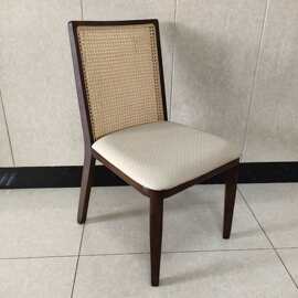 北欧简约藤编椅子软包家用小户型餐椅实木中古椅阳台户外靠背椅