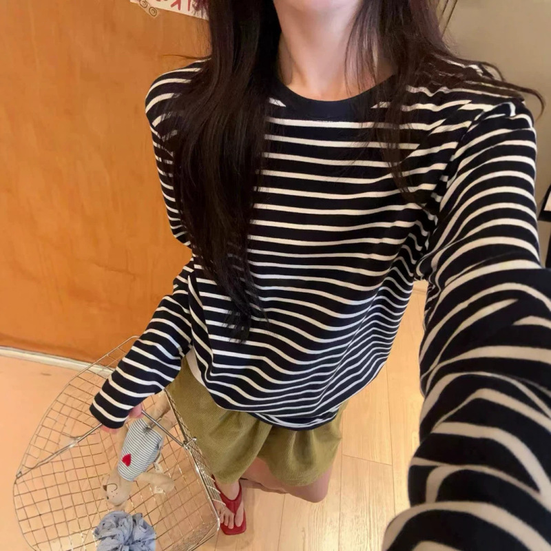 Korean brand @dre* classic horizontal stripe design, versatile and durable, 4 colors, casual long-sleeve tee for men and women