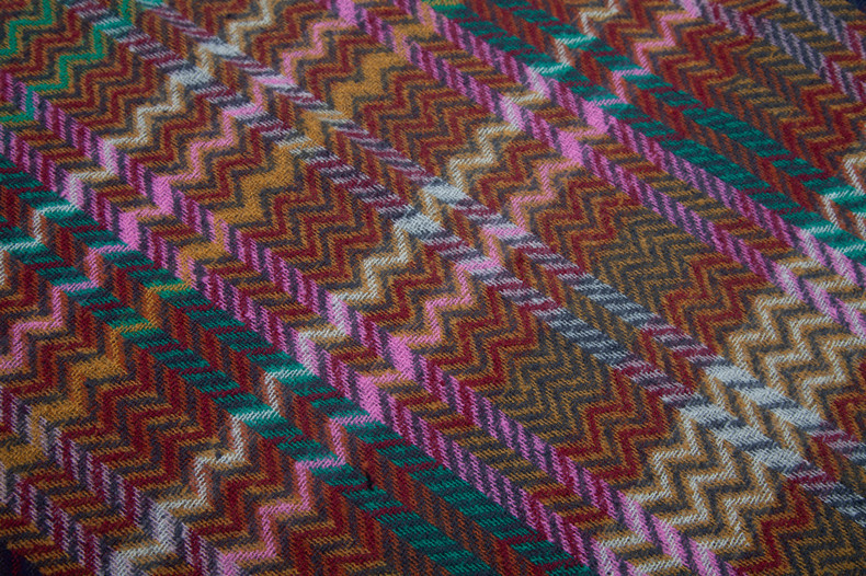 Cape unisexe avec manches et poignets Voyage national romantique Su cape fendue_voghion.com