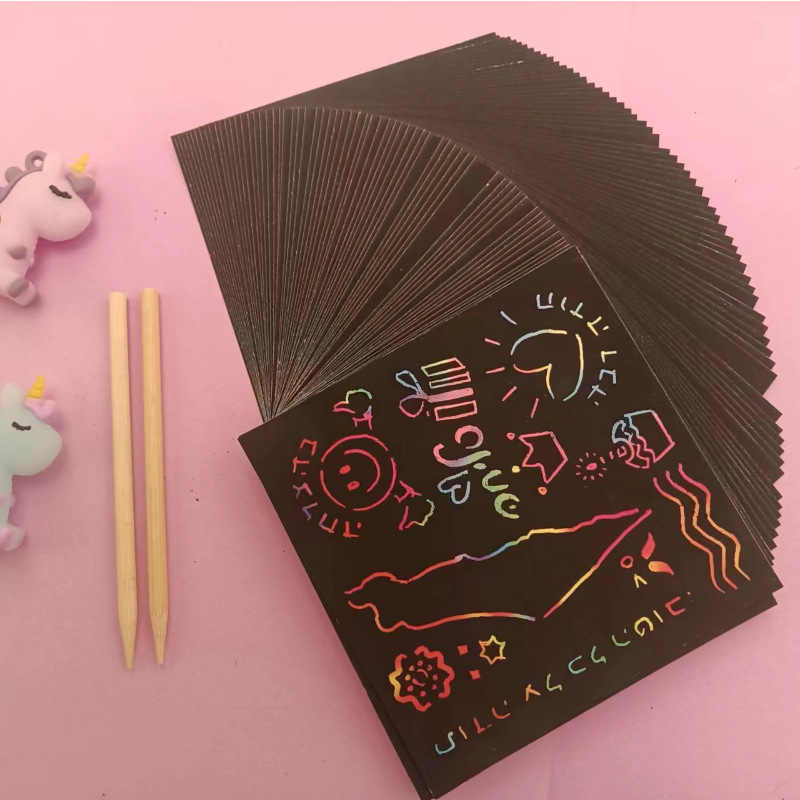 跨境盒装 儿童益智炫彩刮画纸100张带竹笔 DIY儿童幼儿园涂鸦绘画