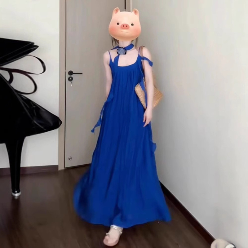 French-Style Elegant Blue Spaghetti Strap Long Dress for Women, Spring/Summer 2026 New Model, Perfect for Sanya Beach Travel French-Style Elegant Blue Spaghetti Strap Long Dress for Women, Spring/Summer 2026 New Model, Perfect for Sanya Beach Travel