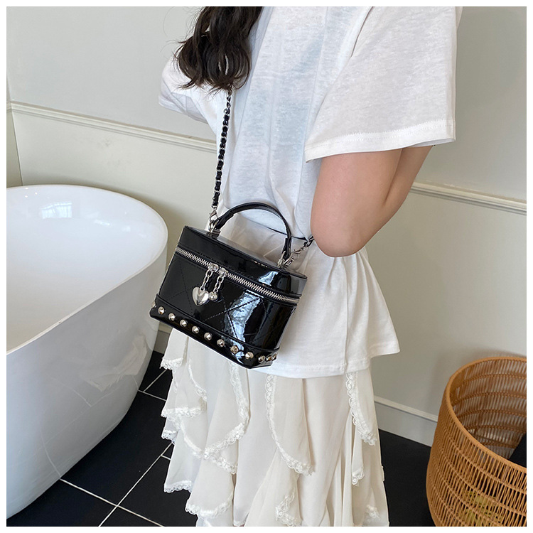 Korean style fashionable handbag for women 2025 summer new style small square bag, simple embroidered thread chain single-shoulder crossbody bag undefined