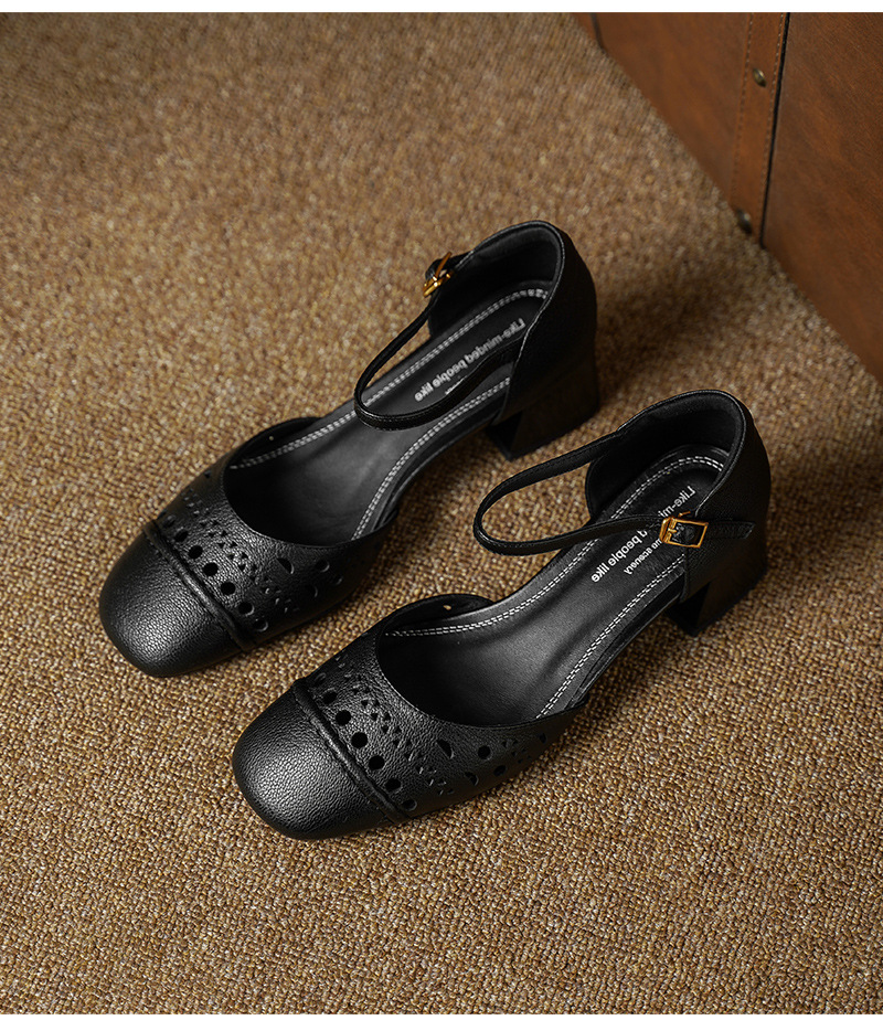 Sandal nữ da dê chạm trổ hoa văn, gót vuông 4,5 cm, mũi vuông hở — đen chi tiết 14