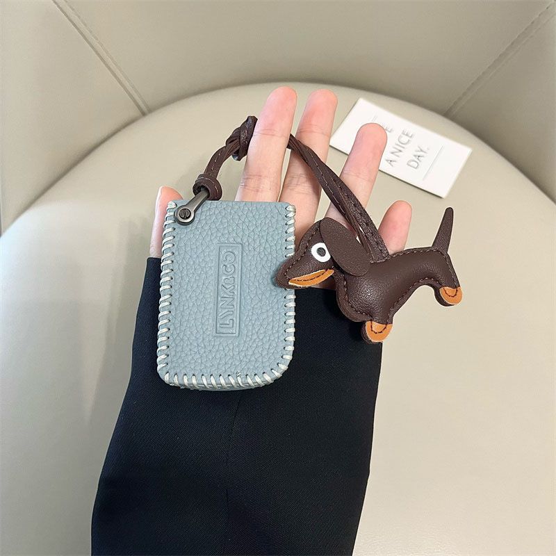 Suitable for Lynk & Co 03 Key Cover 06 05 07 01 02 09 High-End Car Key Chain Shell Bag Cute Men and Women