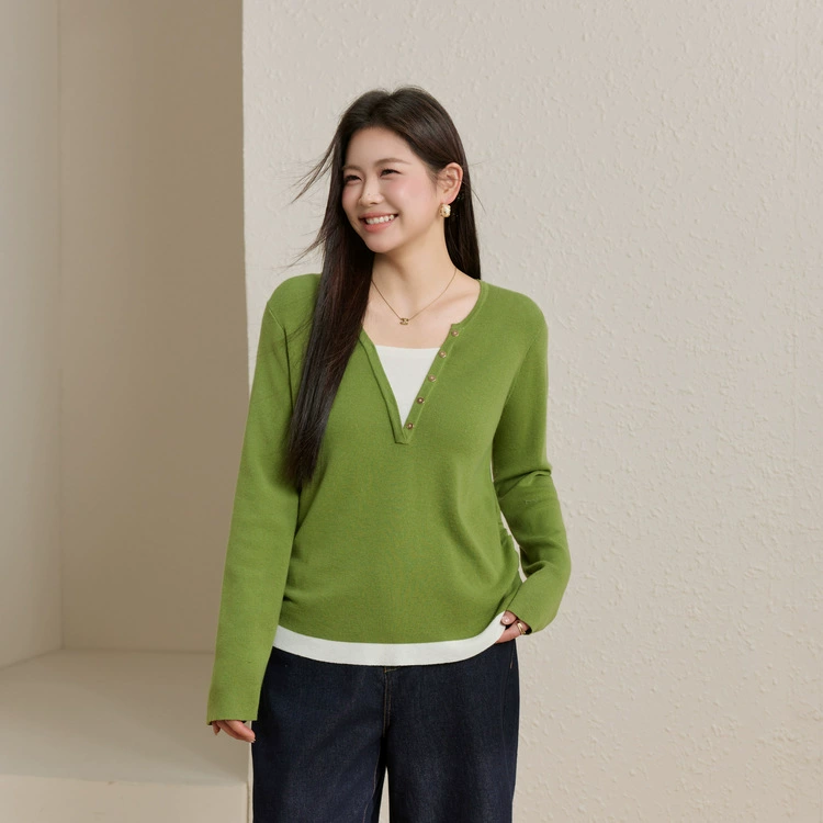 Цветное шоу большой размер женской одежды нежный темперамент, поддельные две тонкие дикие свитера жирный mm2024 осенний новый