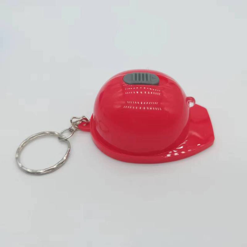新しい多機能安全ヘルメット発光キーホルダークリエイティブで実用的な照明新しいユニークなデパートボトルオープナー|undefined