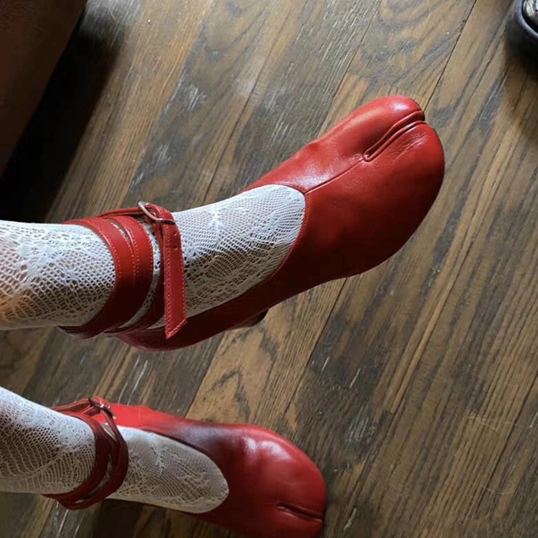 2025 Spring and Summer New Product Mm6 1:1 Tabi Split-Toe Shoes 8cm Thick High-Heeled Sandals Long Ankle Strap Side Hollow Women's Shoes