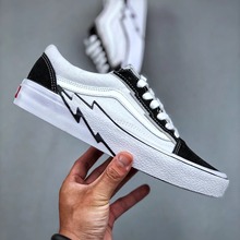 万斯 SK8 HI 闪电复仇风暴低帮黑白翻毛皮男女帆布鞋滑板鞋
