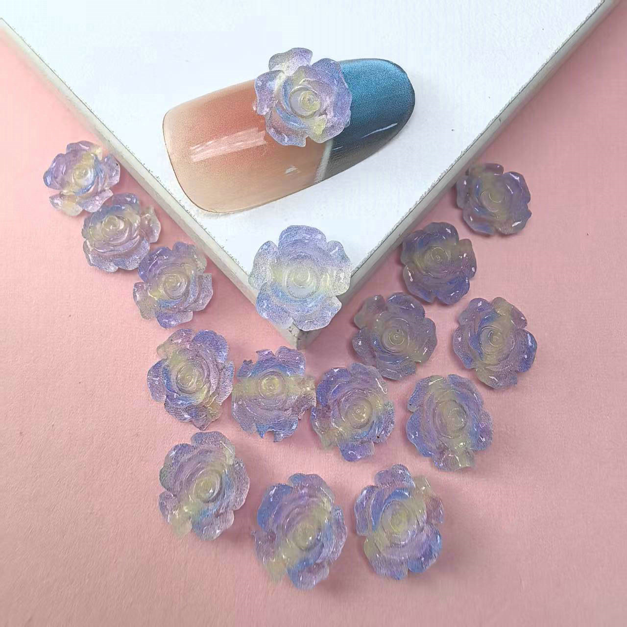 夜光玫瑰花美甲饰品配件批发工厂义乌_04.jpg