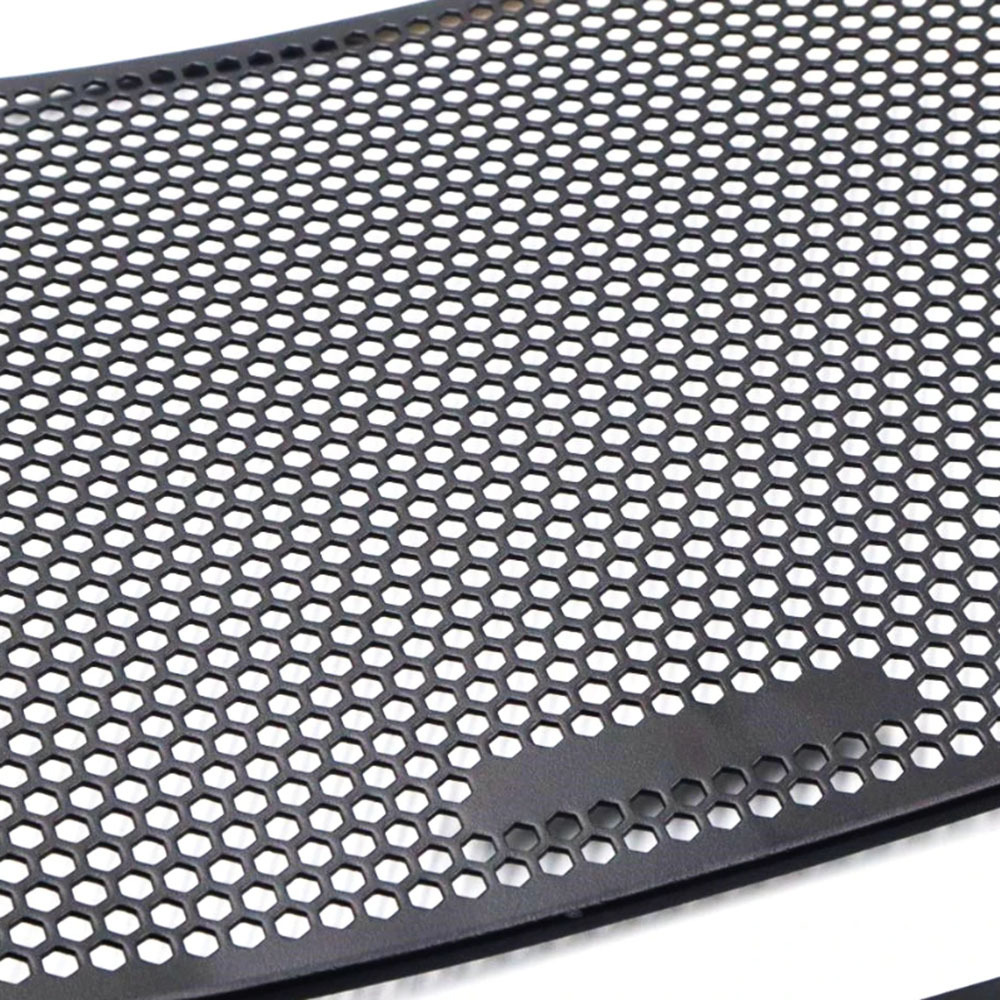 Suitable for Suzuki GSX 1300R 2021-2023 motorcycle radiator protective grille cover protective cover