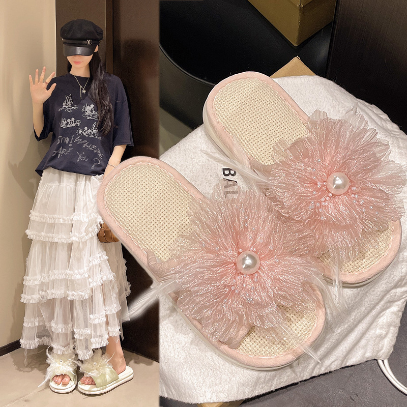 Internet Celebrity Style Feather Pearl Mesh Floral Linen Slippers for Women, Non-Slip Soft Sole Home Shoes That Can Be Worn Outside, Slip-On Style Internet Celebrity Style Feather Pearl Mesh Floral Linen Slippers for Women, Non-Slip Soft Sole Home Shoes That Can Be Worn Outside, Slip-On Style