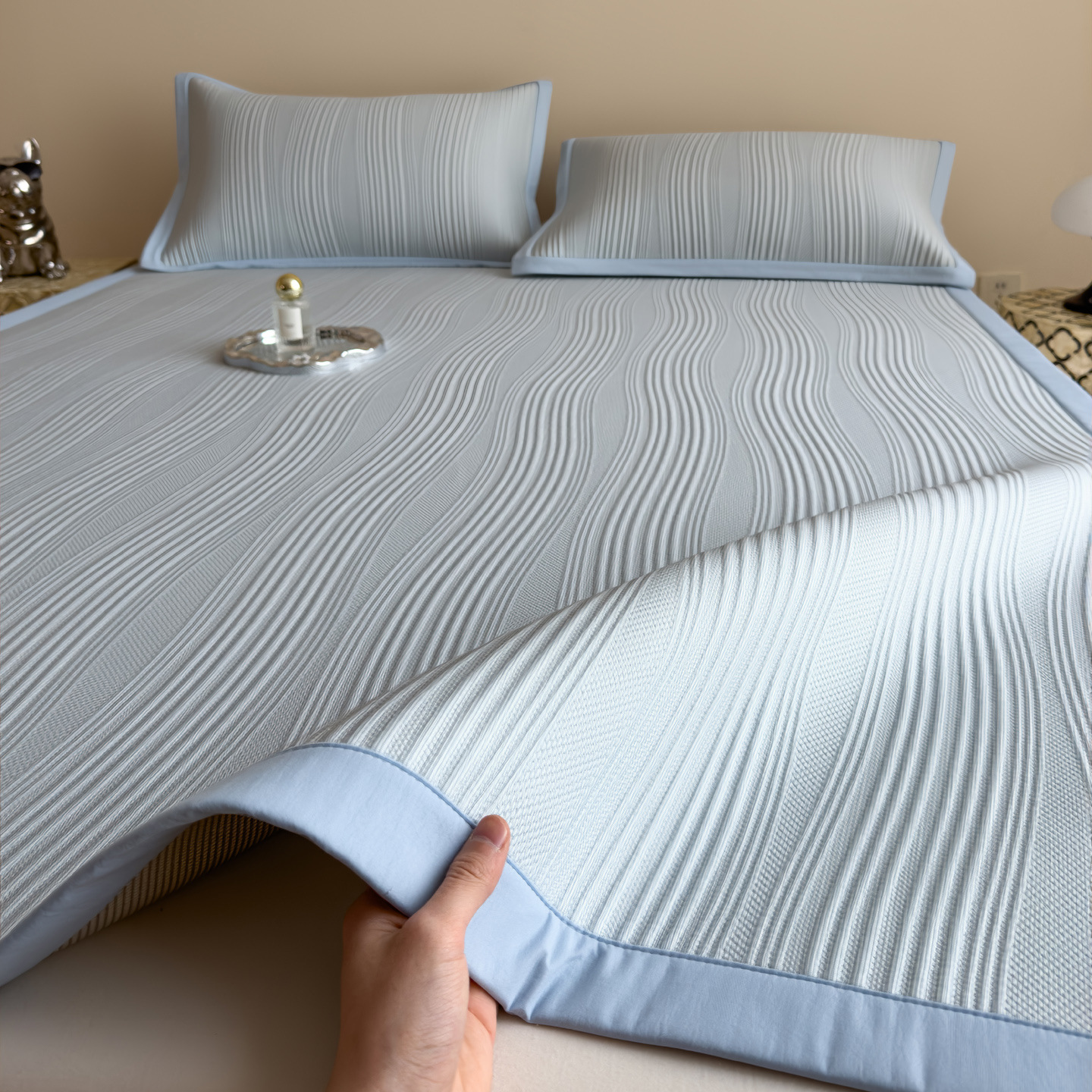 New Type A-Grade Thickened Antibacterial Hdpe Pure Physical Cooling Mat with Concave-Convex Design for Accelerated Heat Dissipation, Xiaoliangchuan Glacier Soft Mat