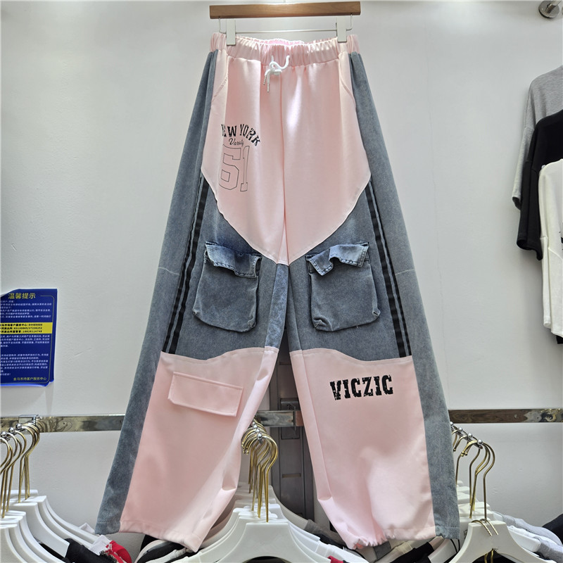 Diseño de color de contraste de marca de moda, sensación casual de jeans de estilo harpo, letras sueltas de impresión de pie, cuerdas de dibujo, pantalones de moda image 3