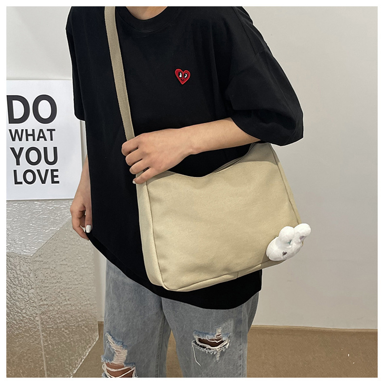 "2024 Autumn New Style Japanese sweet and fashionable single-shoulder bag, simple and cute crossbody bag, one-piece consignment. undefined