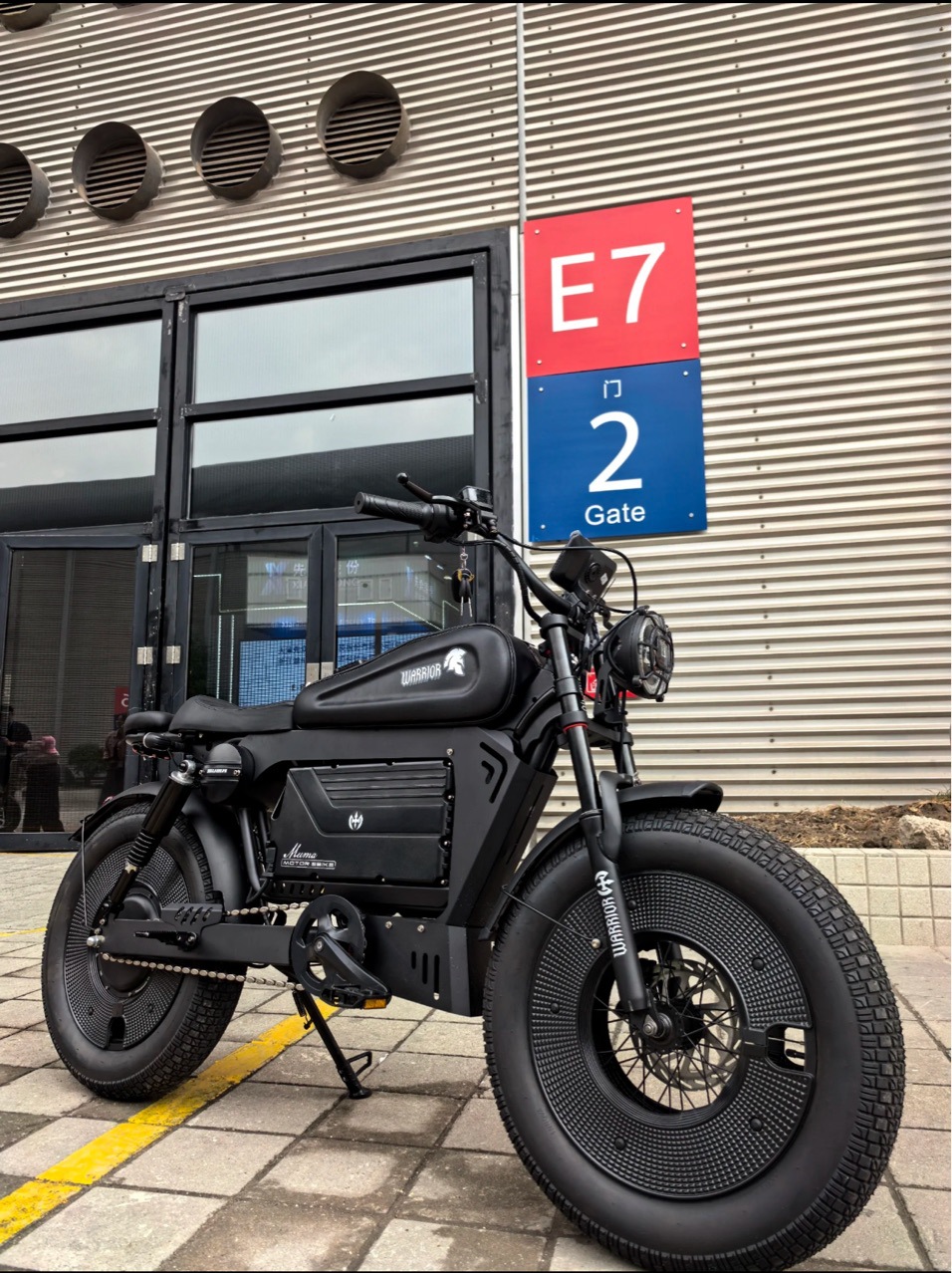 Batería de litio de samurai negro transfronterizo de los Estados Unidos asistido motocicleta eléctrica motocicleta de carretera neumáticos gordos motocicleta de nieve image 5
