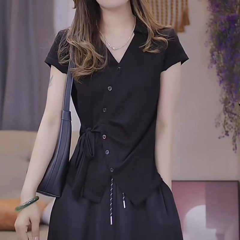 Màu đen