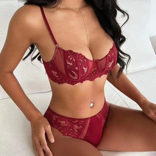 �¿ʽ�ٽz���س��������@С����Ů���´������Ը��������b����