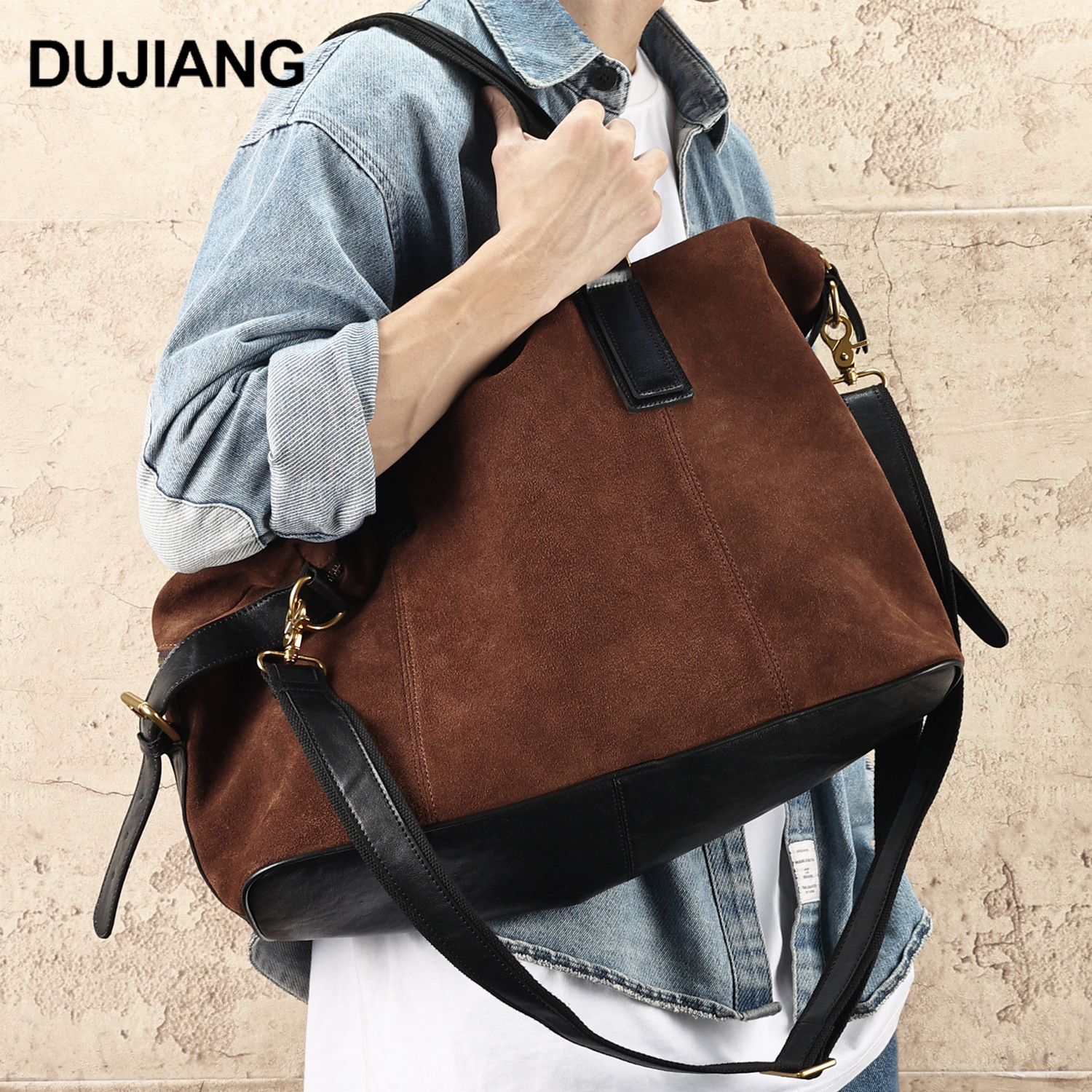 Capacious universal one-shoulder bag for leisure