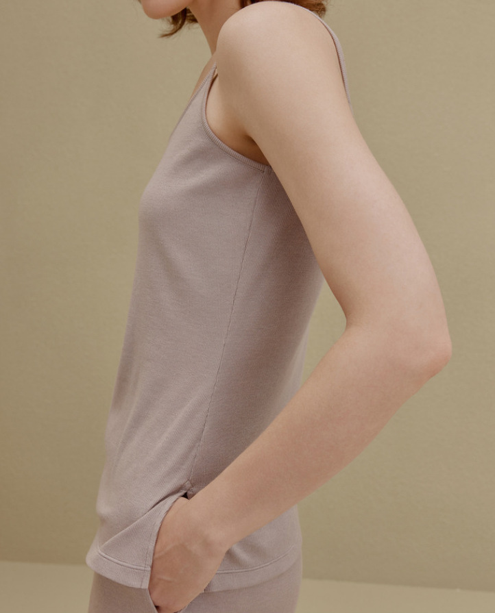 Title 6, Cardigan a coste con bretelle e pantaloni pigia...