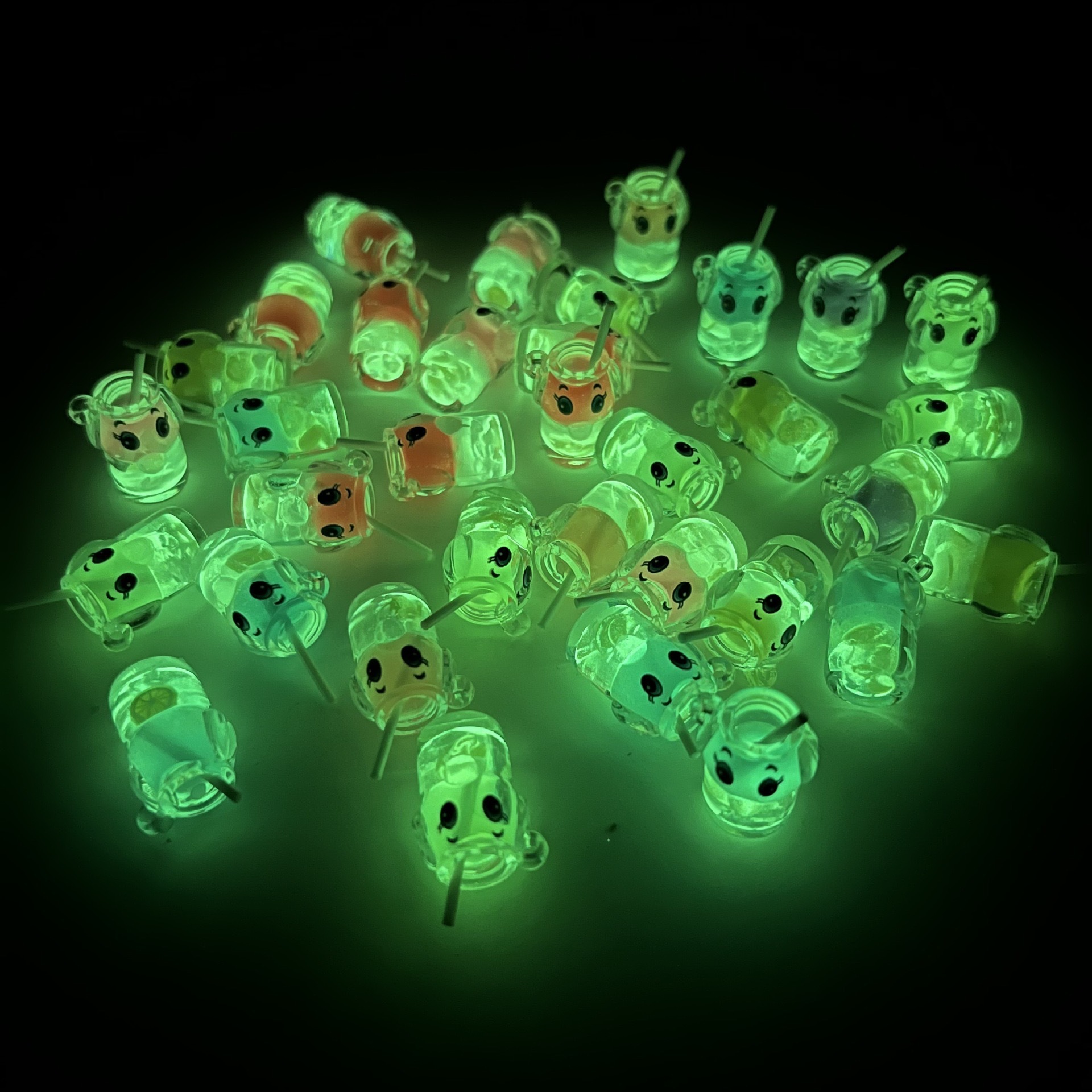 Dibujos animados DIY elefante luminoso paja accesorios para el cabello accesorios pendientes llavero colgante bolsa colgante material al por mayor