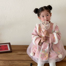 儿童泳衣;游泳圈;童旗袍