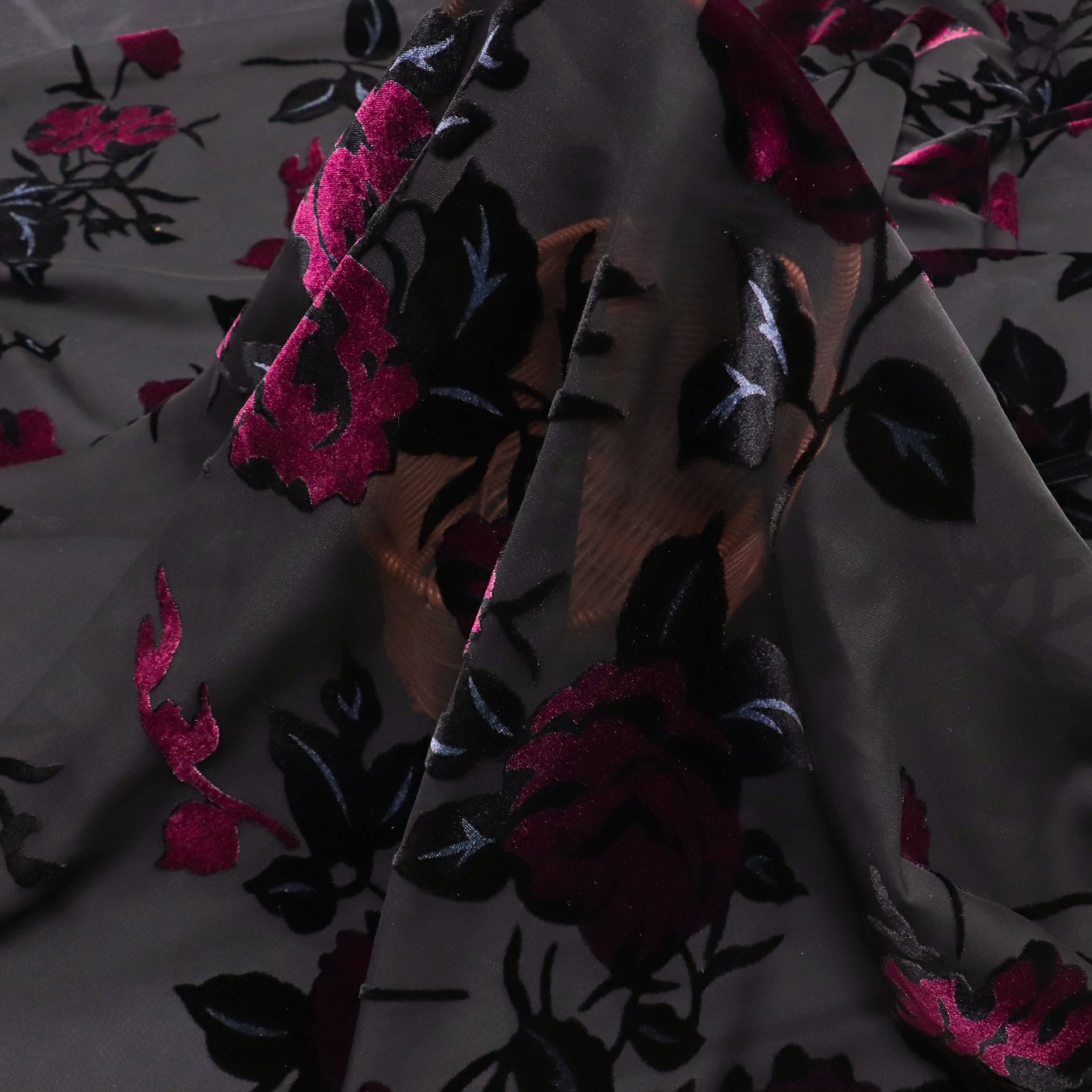 Fábrica al por mayor tejido de terciopelo brocado de terciopelo pegado flor decadente horneada tela de terciopelo vestido cheongsam tela al por mayor