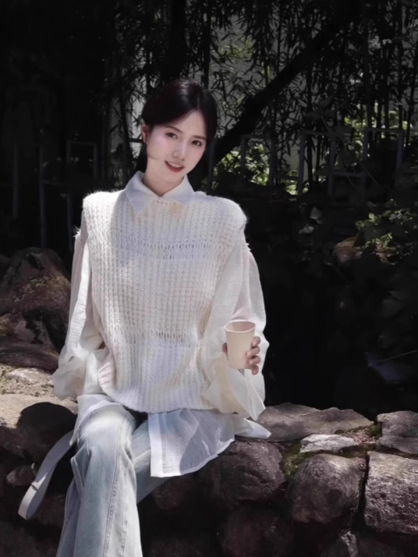 设计感短款灰色针织马甲女春秋复古外搭叠穿坎肩毛衣背心无袖上衣|undefined