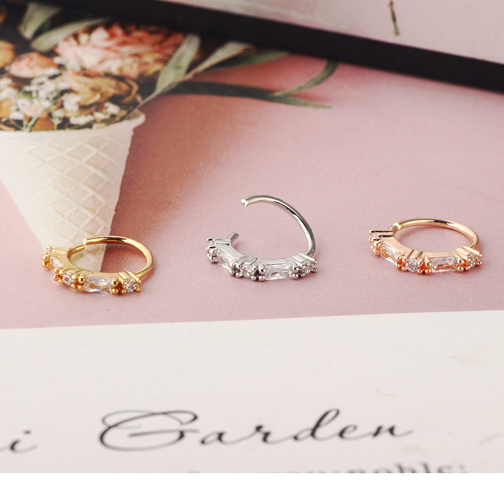 Pointed titanium steel lip stud product view