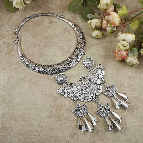 Ethnic necklace