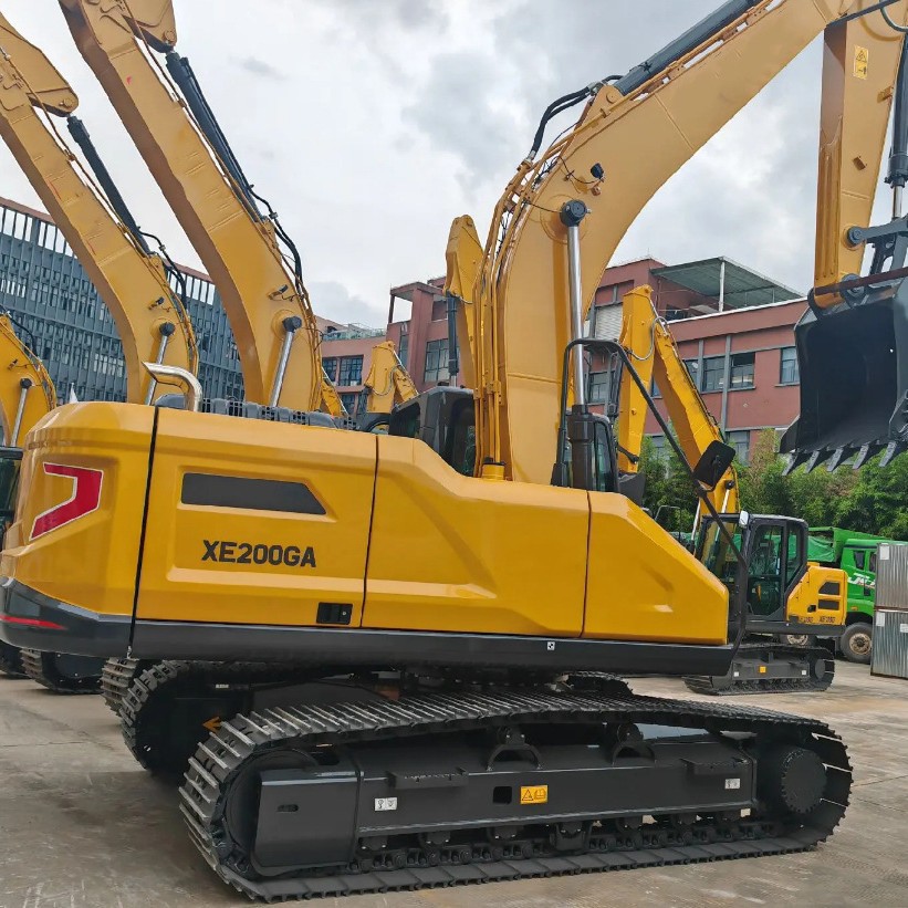 XE200GA中型挖掘机履带挖机热销