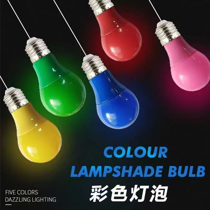 LED de ahorro de energía LED de color e27 tornillo de color bombilla de luz de ahorro de energía A burbuja de Navidad colorida decoración bombilla de carreras al por mayor