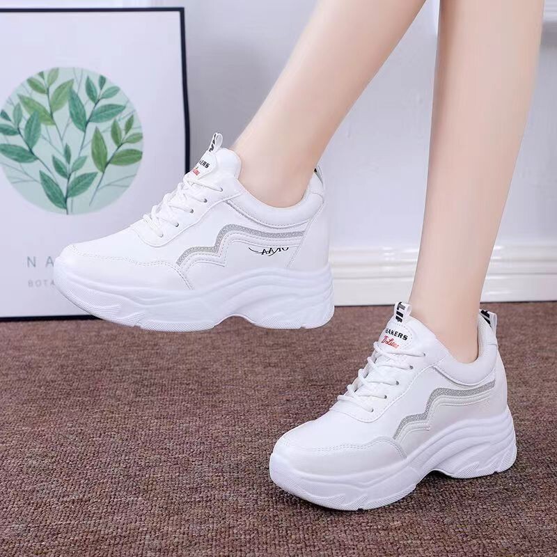 Source Manufacturer's Inner Height Increasing Daddy Shoes for Women Korean Style Versatile Shoes 2024 Summer New Thick-Soled Mesh Sports