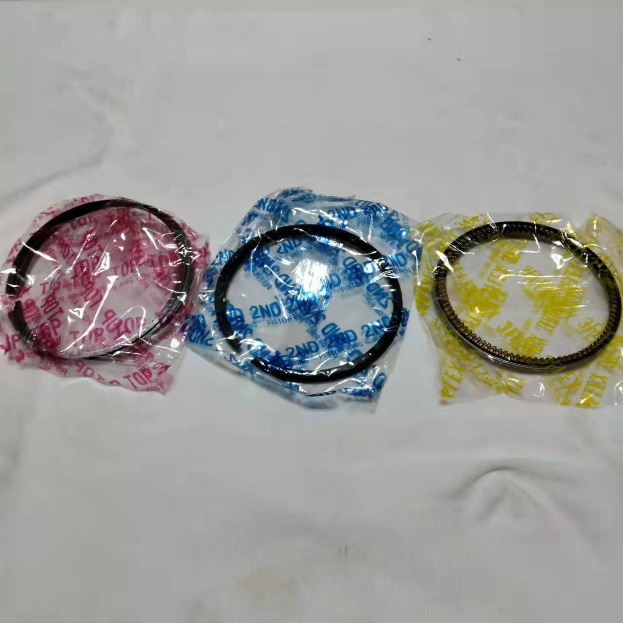 4jg2 活塞环适用五十铃4jg2发动机活塞环 8-97080-215-0 32607