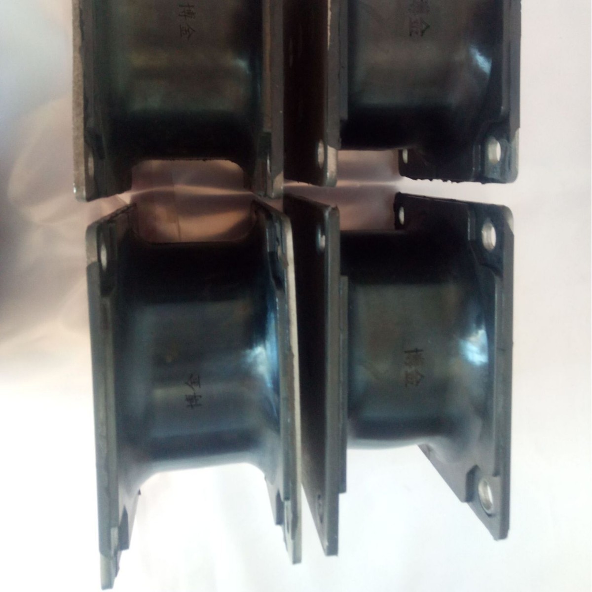 挖掘机振动夯减震块