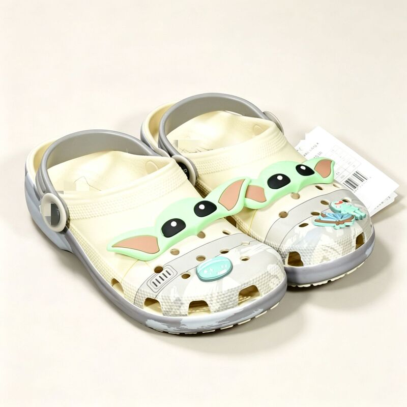 2025 new cartoon Star Wars clogs, sandals, and slip-on shoes, featuring a non-slip sole and a casual, closed-toe design, model 209494 2025 new cartoon Star Wars clogs, sandals, and slip-on shoes, featuring a non-slip sole and a casual, closed-toe design, model 209494
