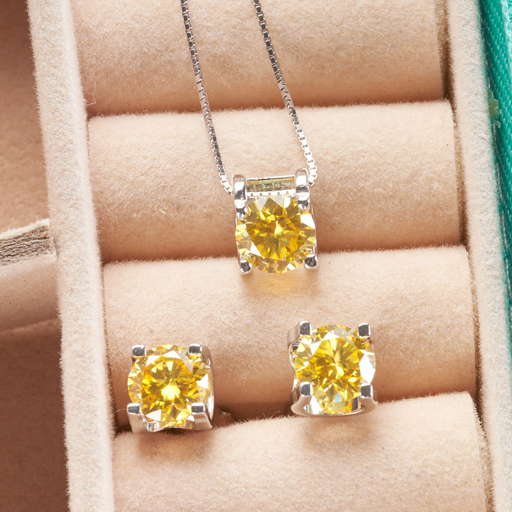 Pernos de piedra moissan S925 pernos de plata esterlina de moda toro cuatro garras pernos de diamante fábrica directa de una pieza