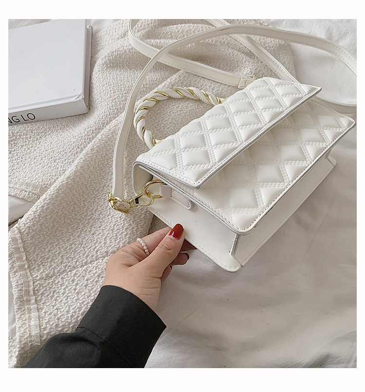 2021 New Textured Western Style Women's Bag Fashionable Rhombus Chain Bag Simple Embroidered Line Shoulder Bag Bag Crossbody Small Square Bag display picture 4