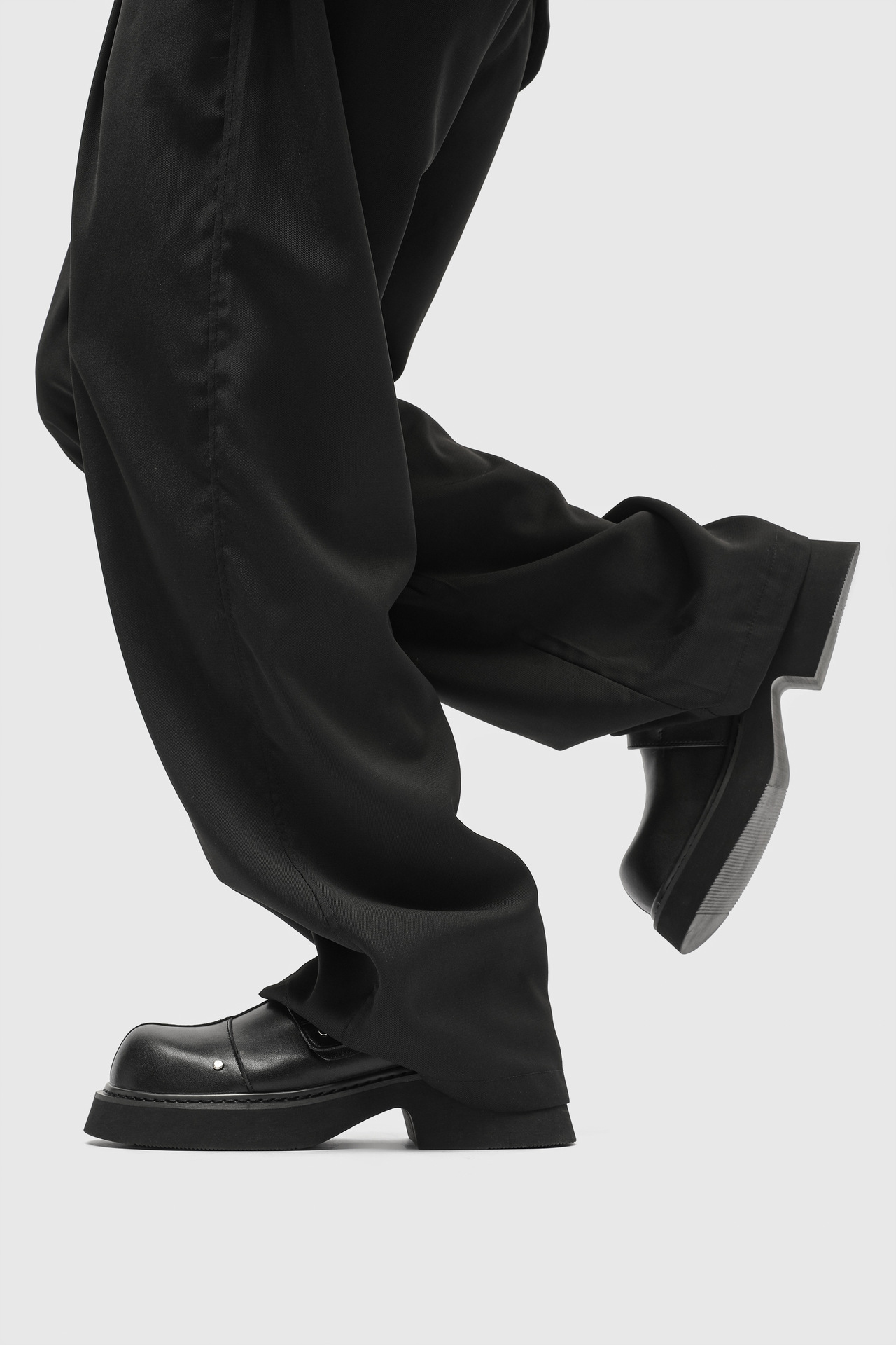 ShoeVault Printemps 2025 Nouvelle Niche Derby à semelle épaisse rehaussante pour hommes avec design surélevé, bout large, style business tendance pour hommes_voghion.com