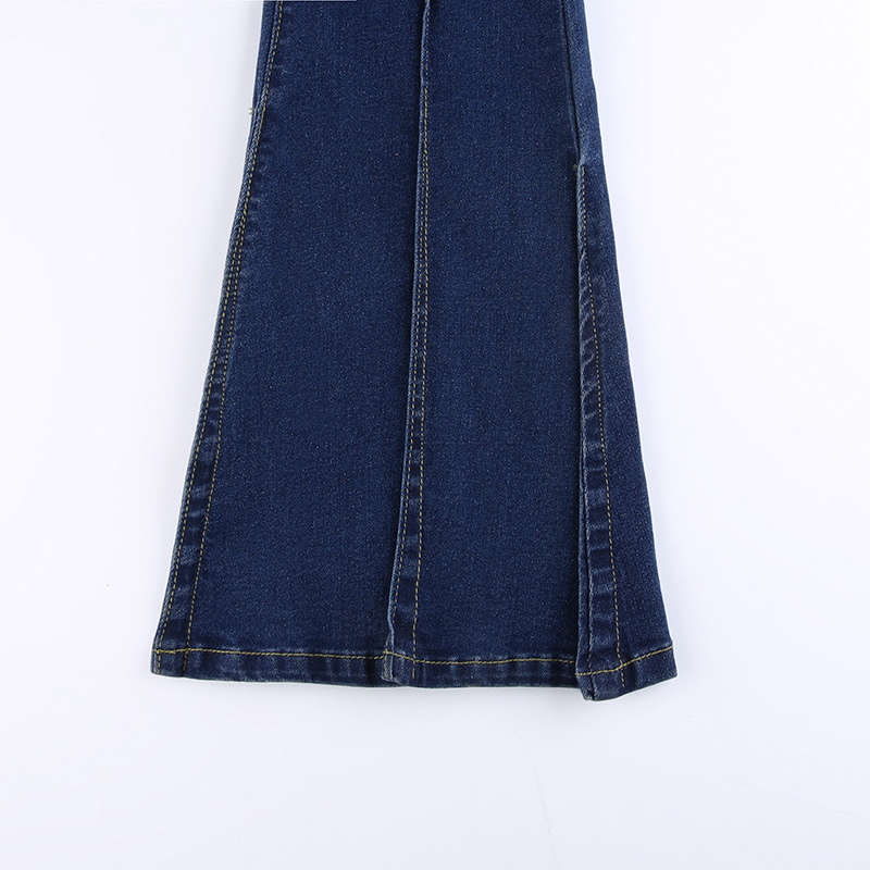 jeans micro acampanados de tiro alto con segmentación azul NSSSN119637