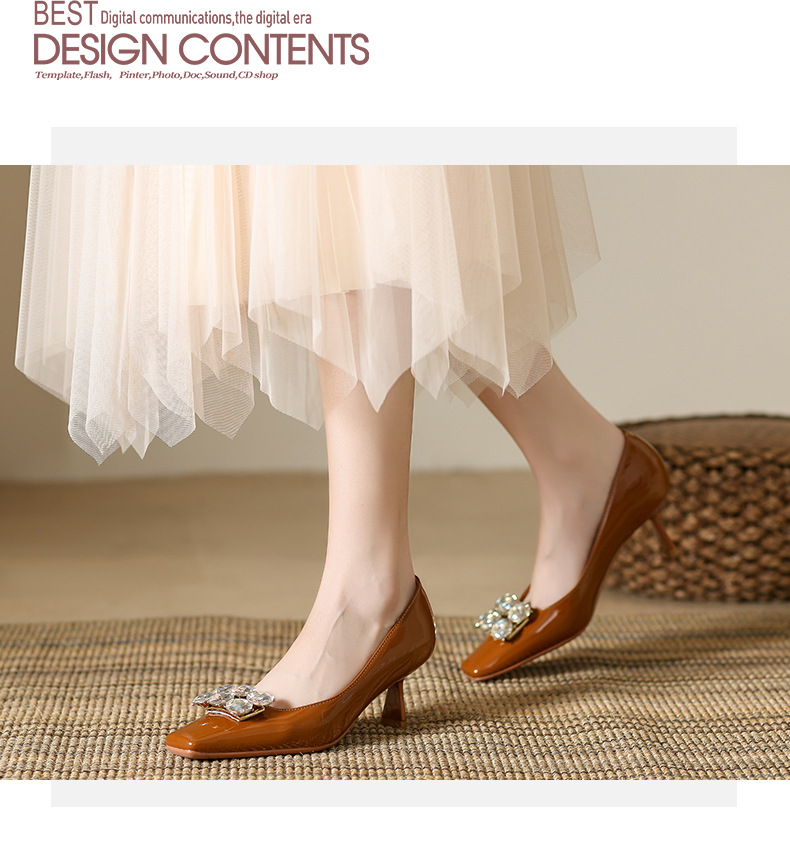 Damen Stiletto High Heels Mit Karree-form Aus Lackleder_voghion.com