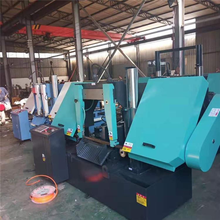 Portal de gran rigidez sierra de cinta metálica horizontal de corte de barras de acero canal de acero redondo