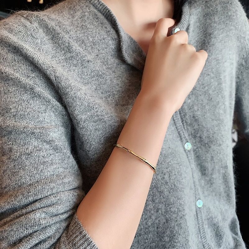 PVD Coated Gold Plating Process Gold Plated Plating Material Ins Style Solid Color Titanium Steel Copper Gold Plated Bangle In Bulk