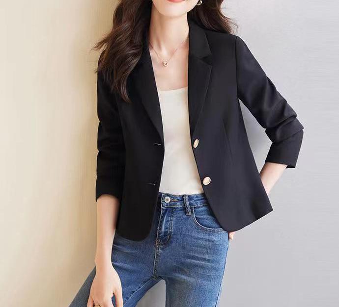 女性のための小さなショートスーツジャケット 2025 春と秋の新しいファッション気質小さなスーツデザインニッチトップ|undefined